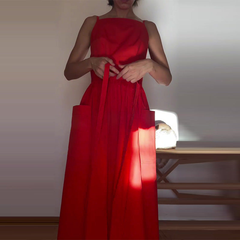 One-piece halter dress with square neck and waist