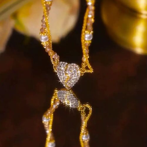Elegant Double Heart Pendant Pearl Necklace