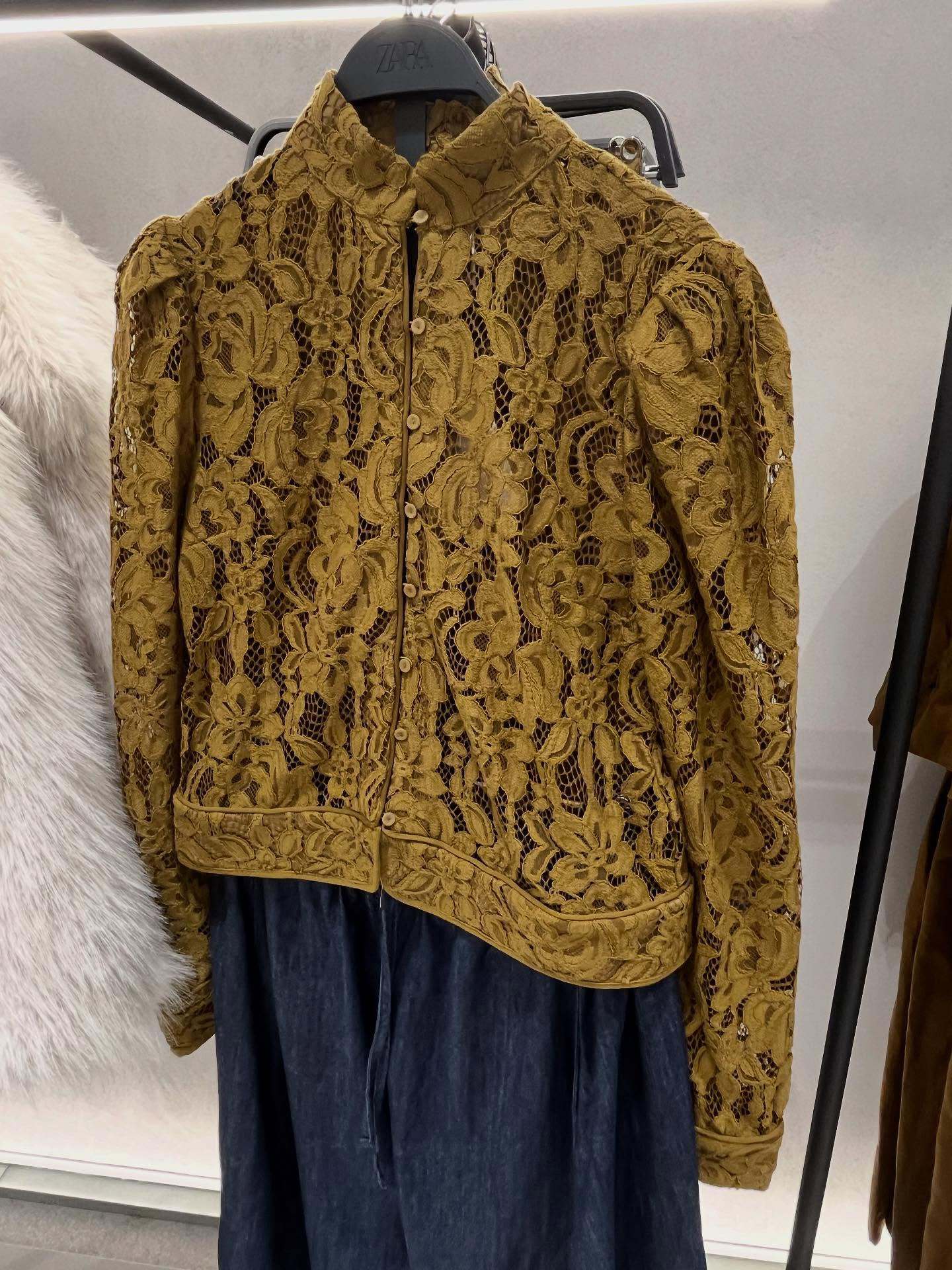 Puff sleeve lace jacket