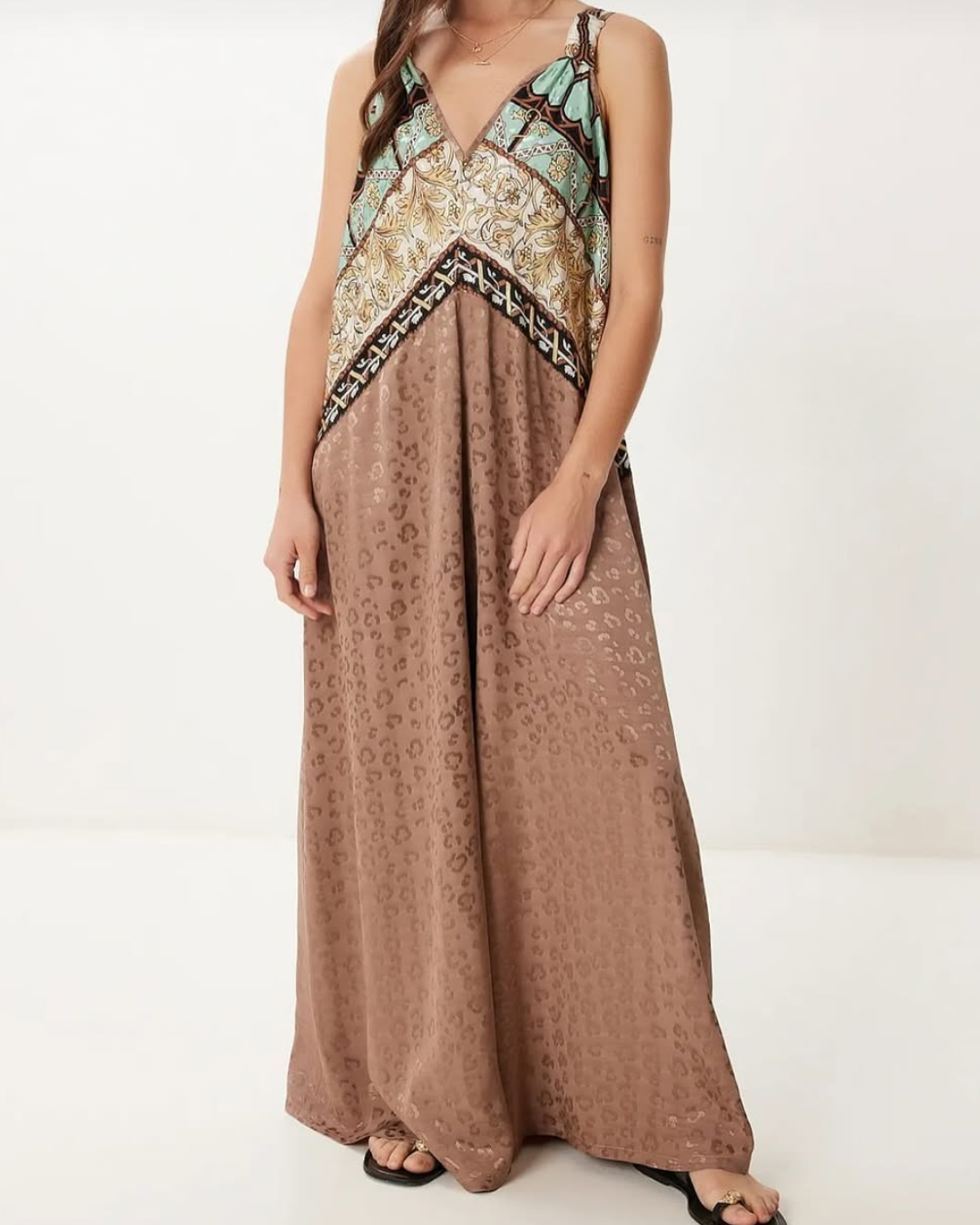 Silk Texture Ethnic Pattern V-Back Slit Jumpsuit