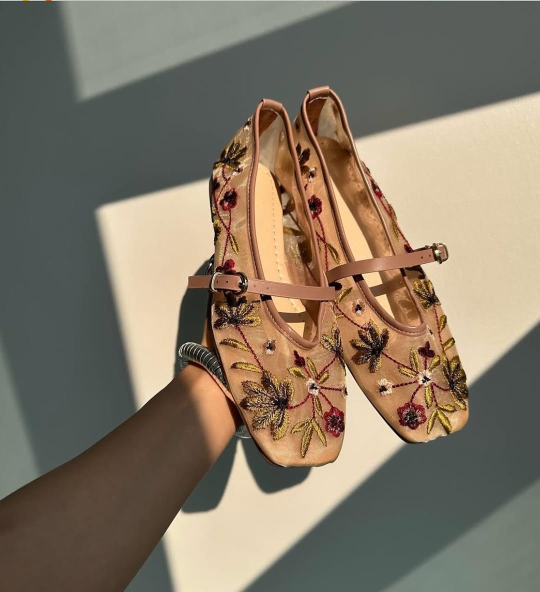 Flower embroidered mesh ballerinas