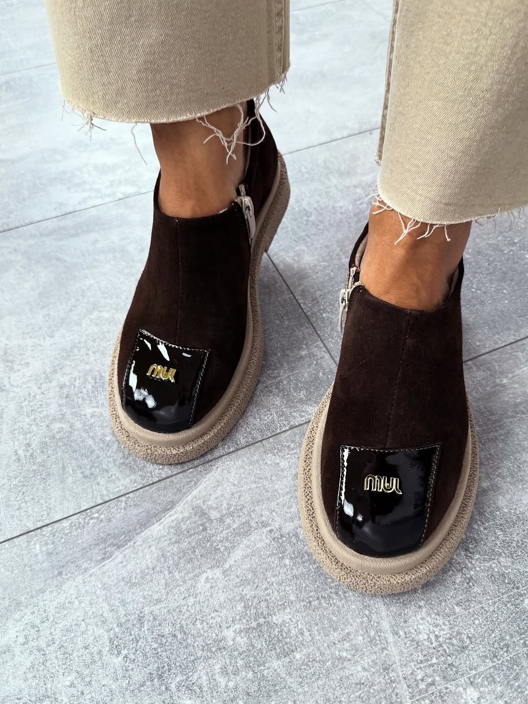 Women's side zipper ankle boots