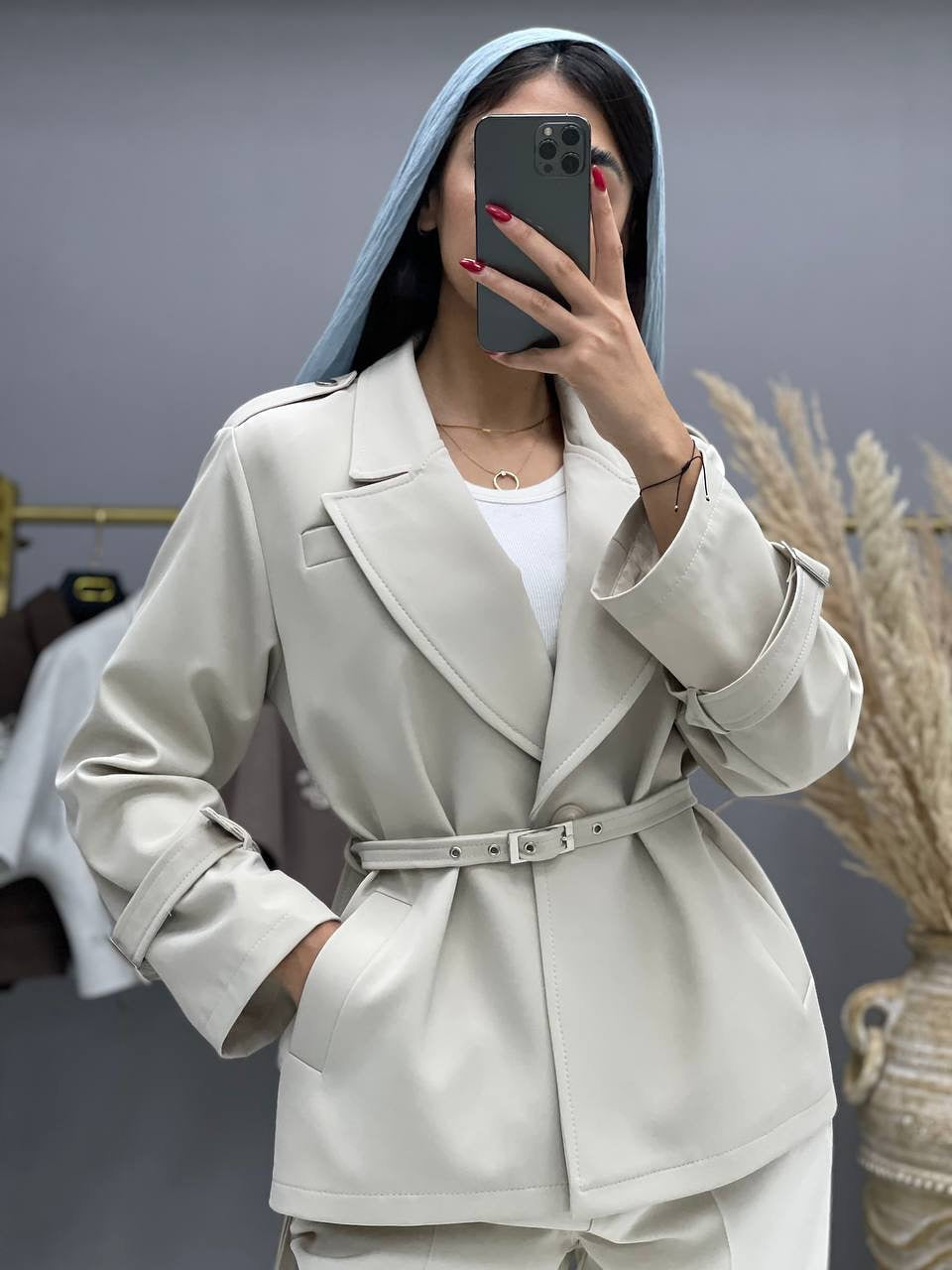 Short lace-up trench coat