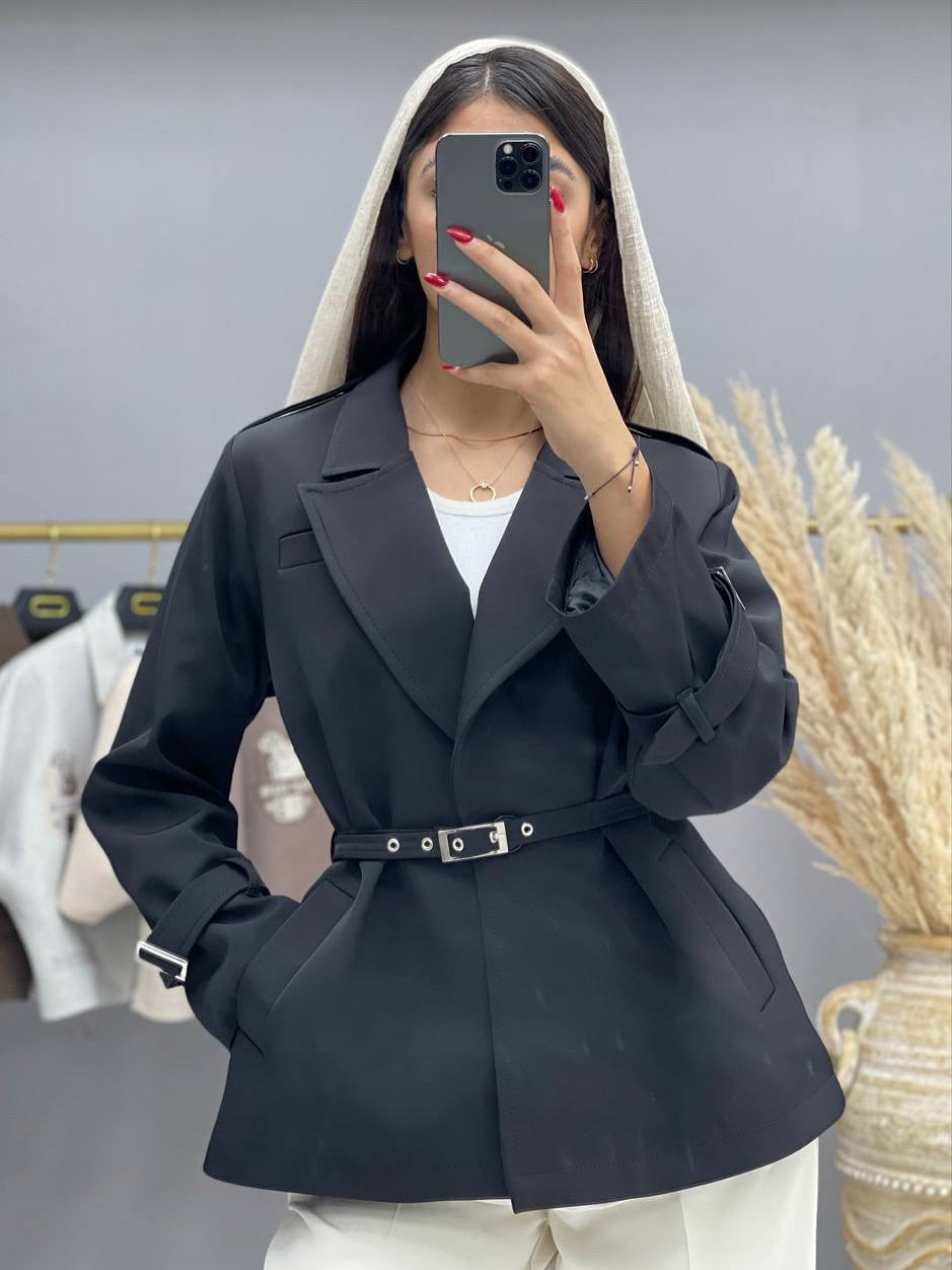 Short lace-up trench coat