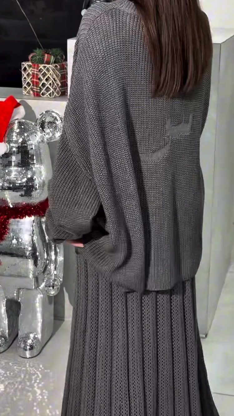 Two-piece set of pullover knit dress